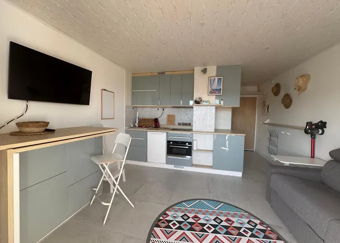 Daire Climatise, Refait A Neuf *