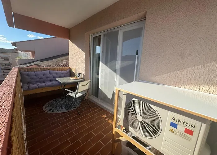 Climatise, Refait A Neuf Apartment Hyeres